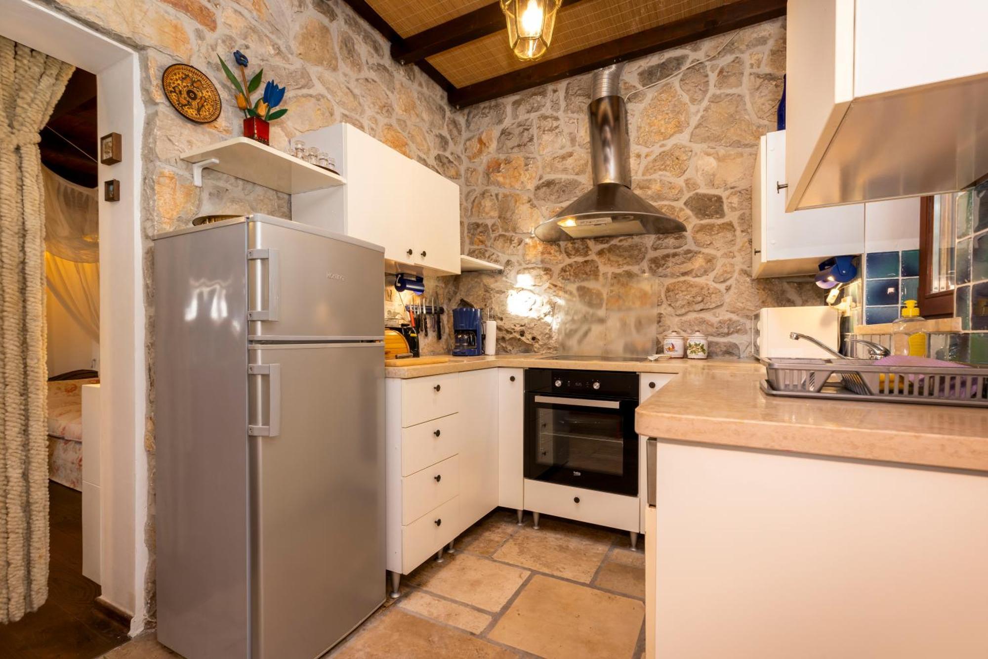 הוילה מאלי לוסיניי Stone House Retreat מראה חיצוני תמונה
