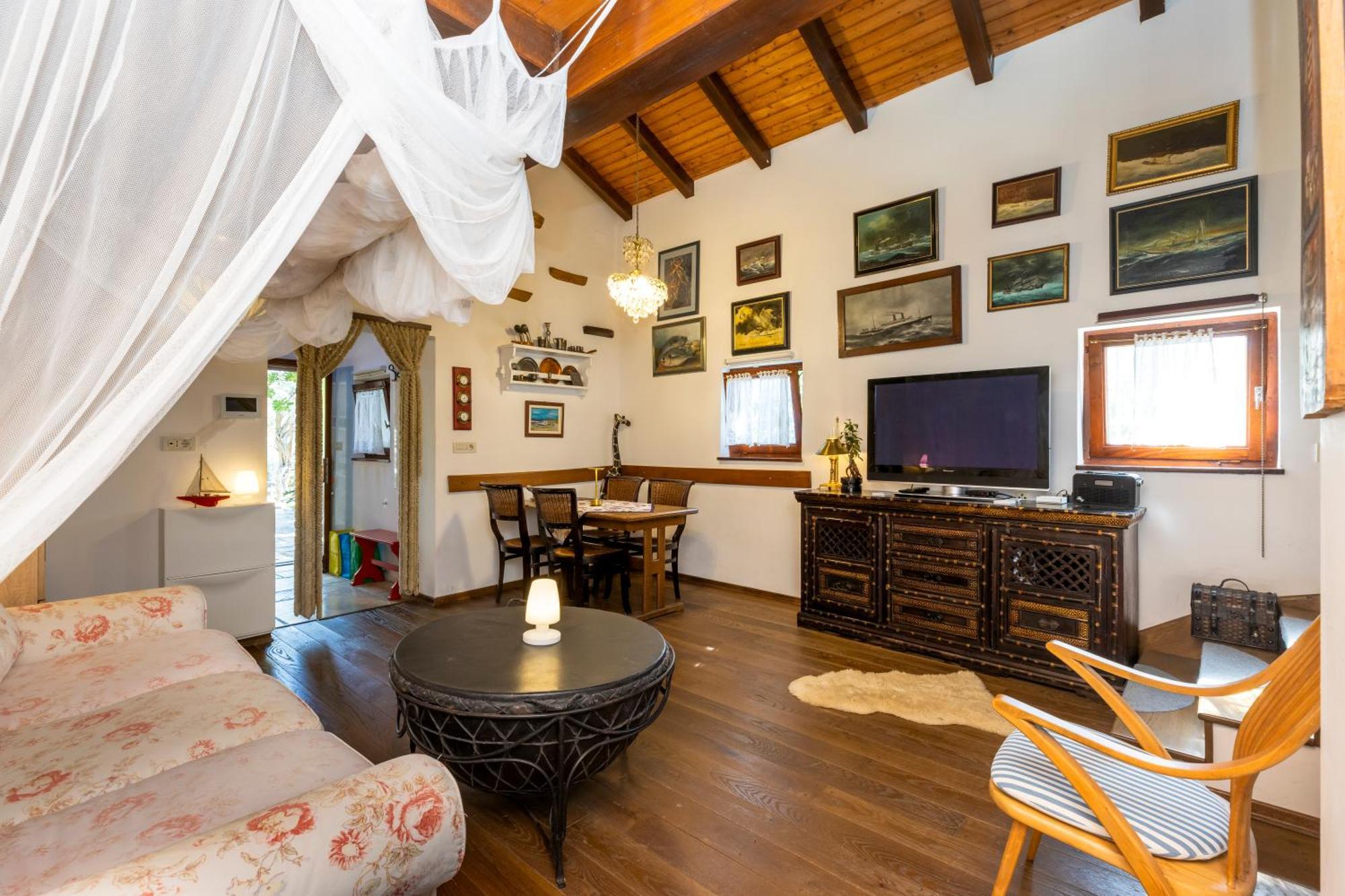 הוילה מאלי לוסיניי Stone House Retreat מראה חיצוני תמונה